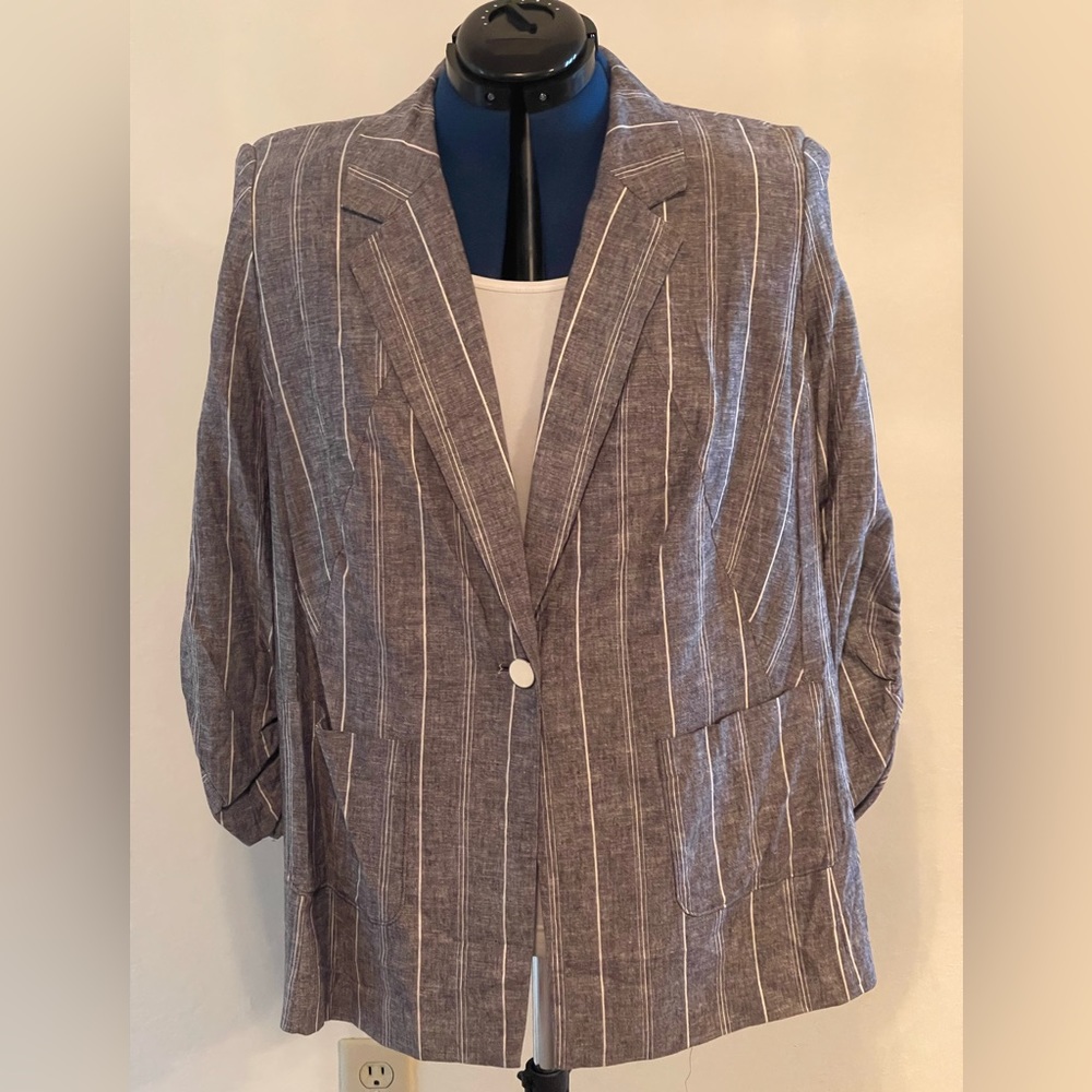 Lane Bryant gray and white striped linen blend blazer size 16 Like New